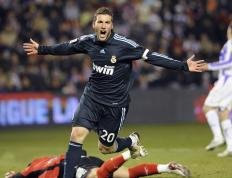 詹姆斯迎来五赛季出色发挥，澳大利亚队观众热烈欢呼！气势如虹延续